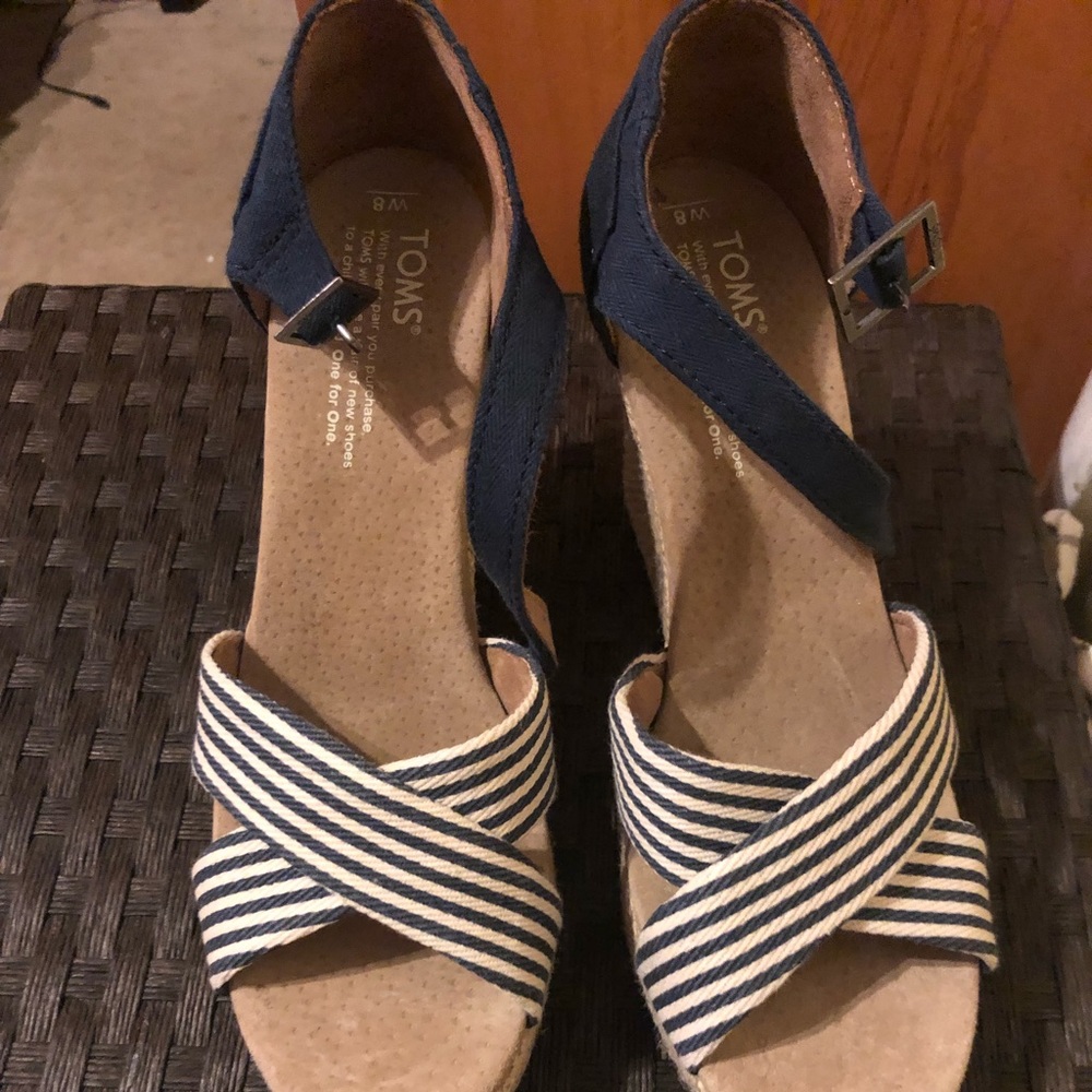 BRAND NEW Tom Sandal Wedges